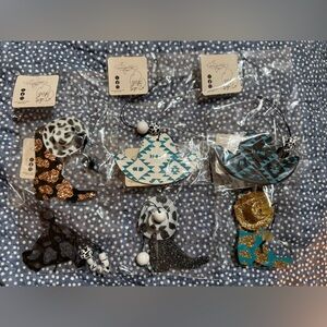 Western Rearview Mirror Hangers